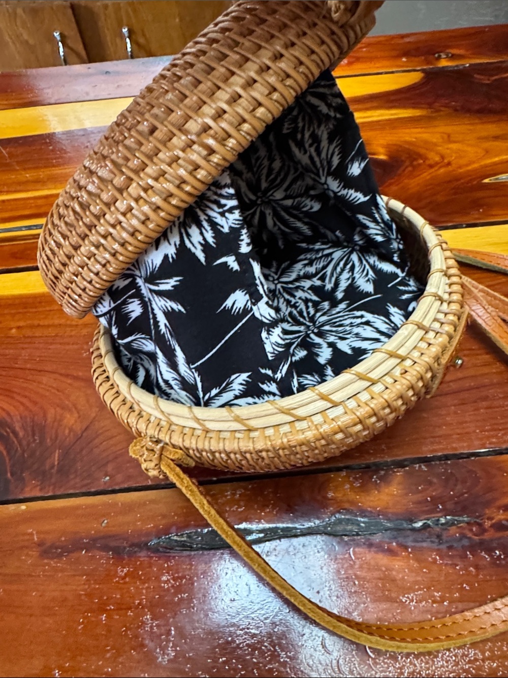 Woven Round Rattan Crossbody Bag in Natural Tan - Picture 4 of 4